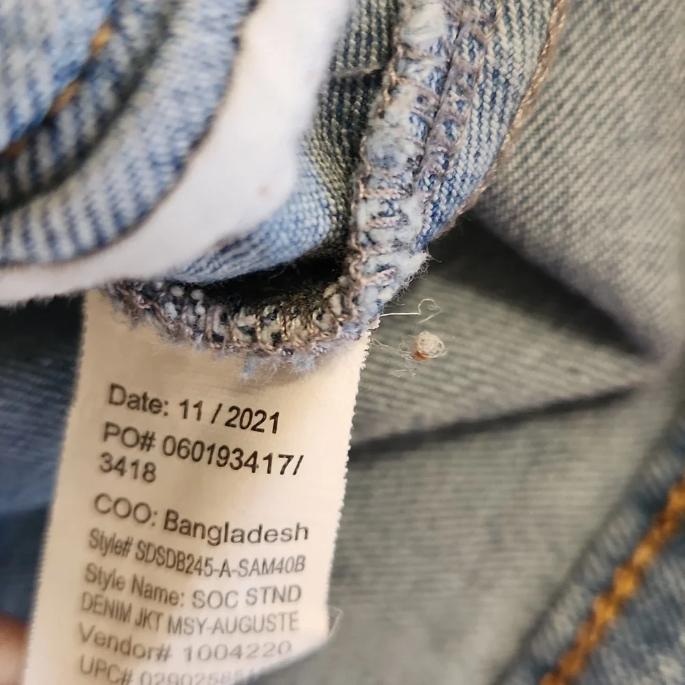 Social Standard By Sanctuary Jean Jacket. Light Wash. Size XL - Picture 5 of 11